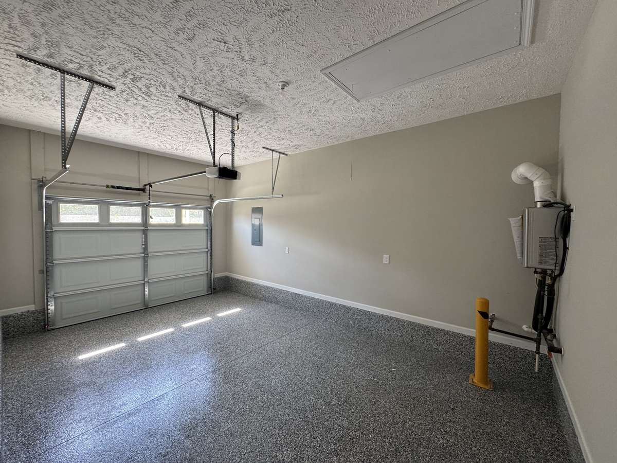 Single Car Garage w/ Epoxy Floor & Tankless Water Heater