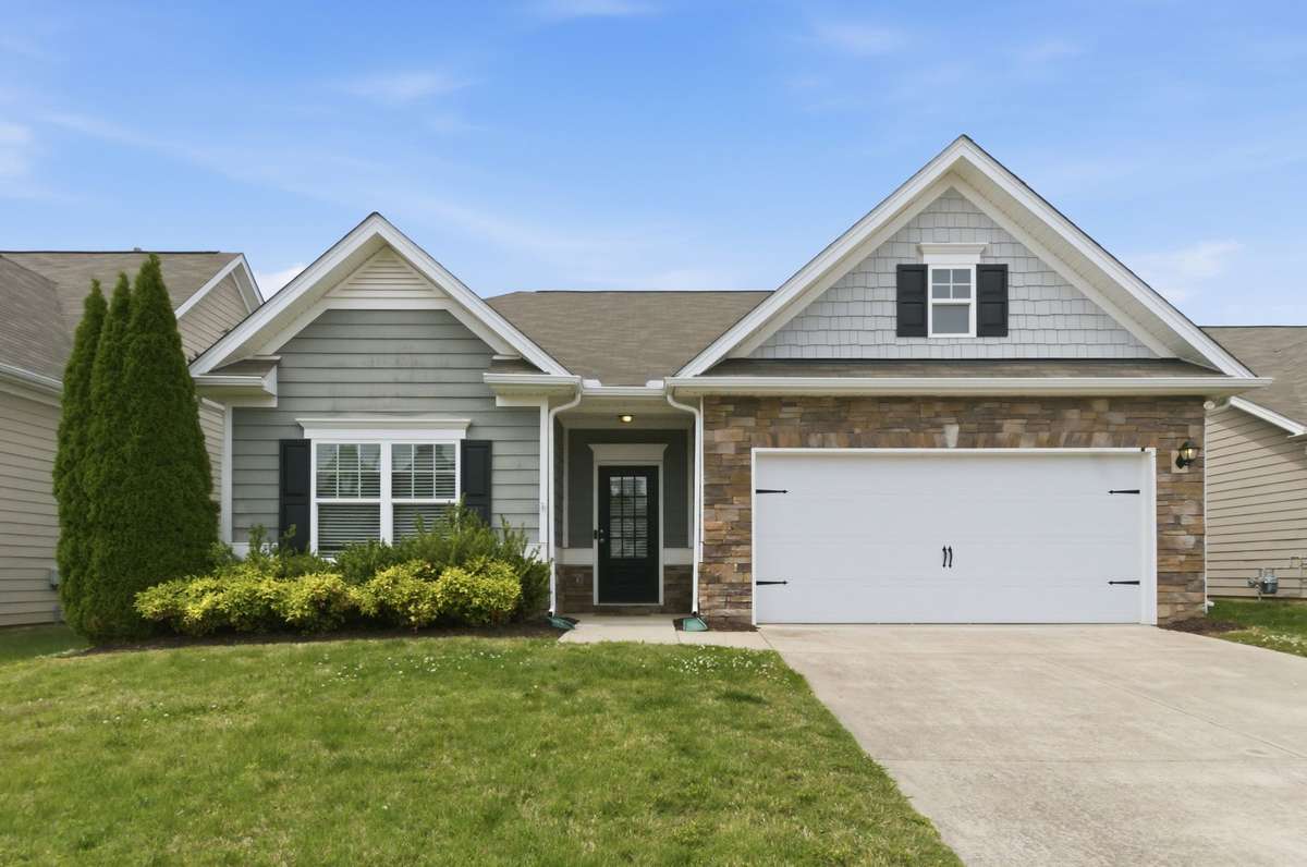 Welcome home to 921 Carnation Drive!