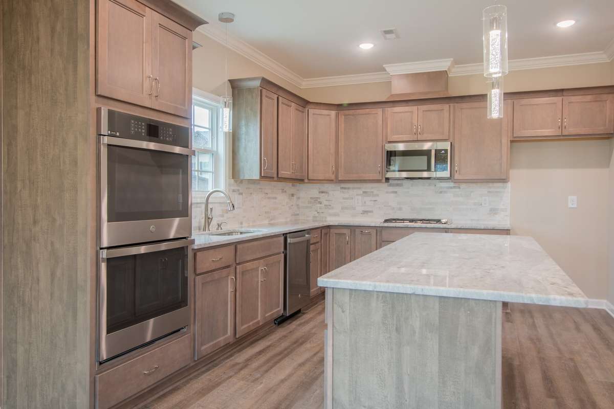 EXAMPLE>>>SPC Flooring & Tile Backsplash!
