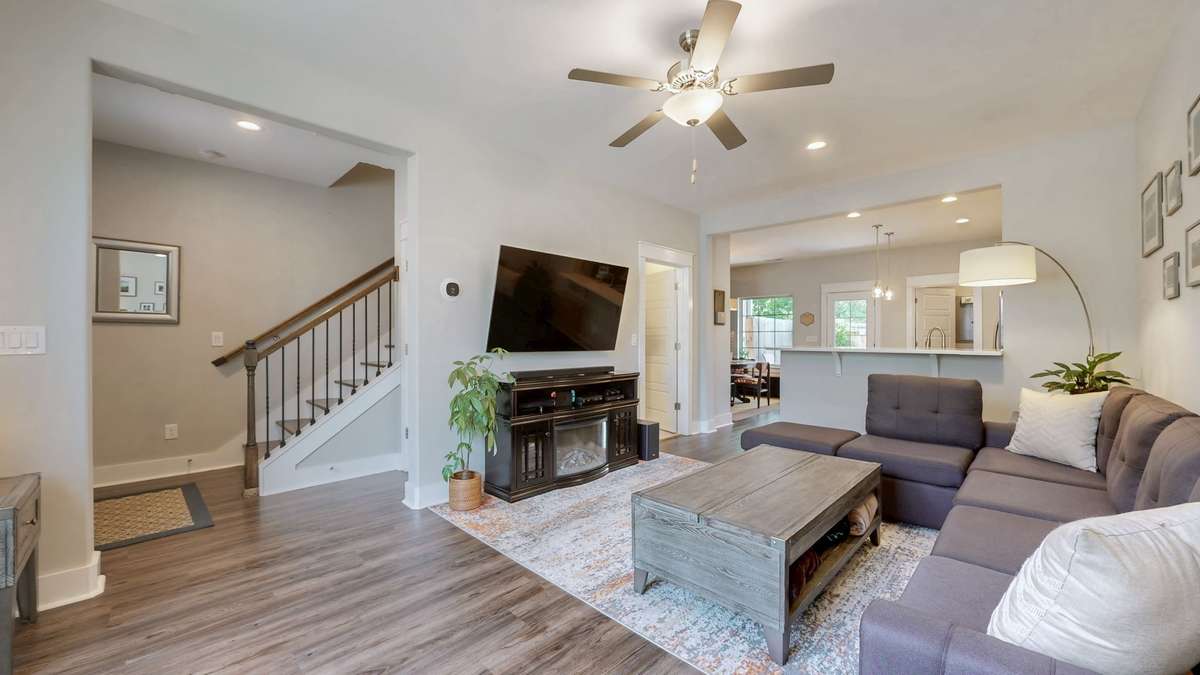 9ft ceilings throughout this open concept living area