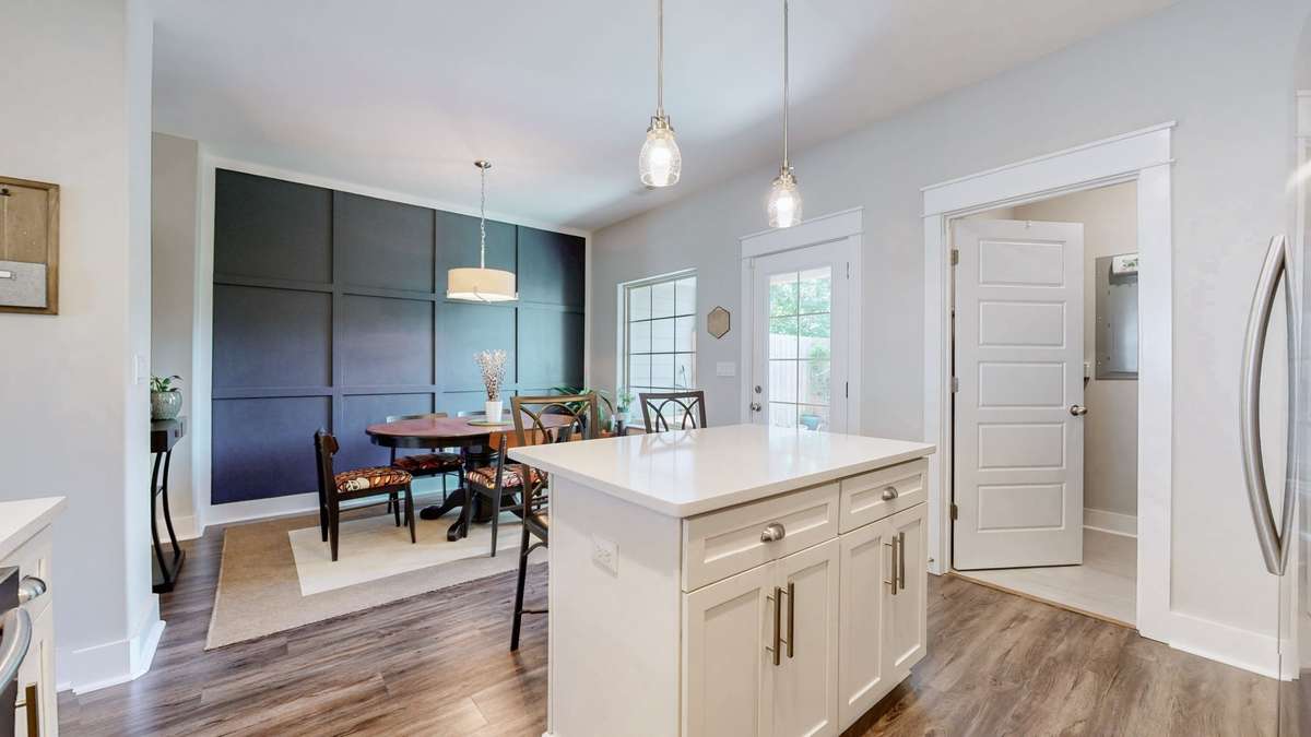 Dining & Kitchen