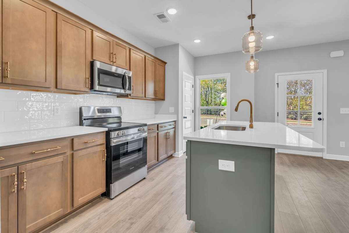 Photos from previously built Grayson floorplan.