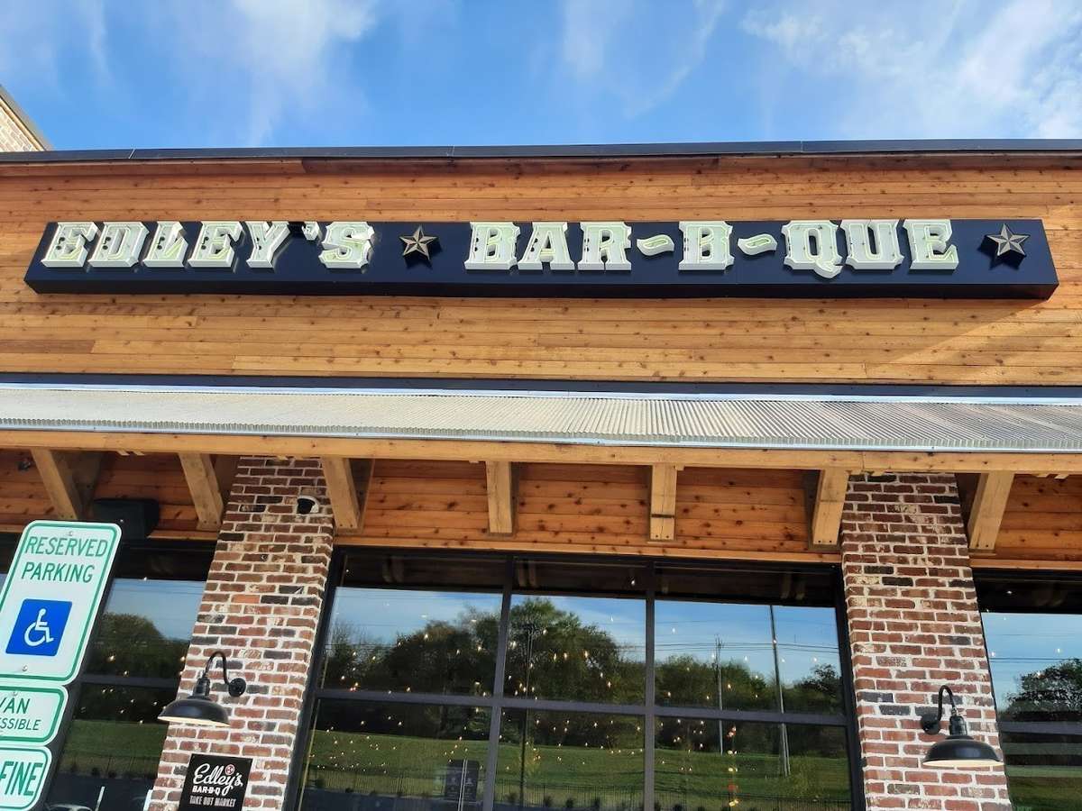 Edley's BBQ Gallatin