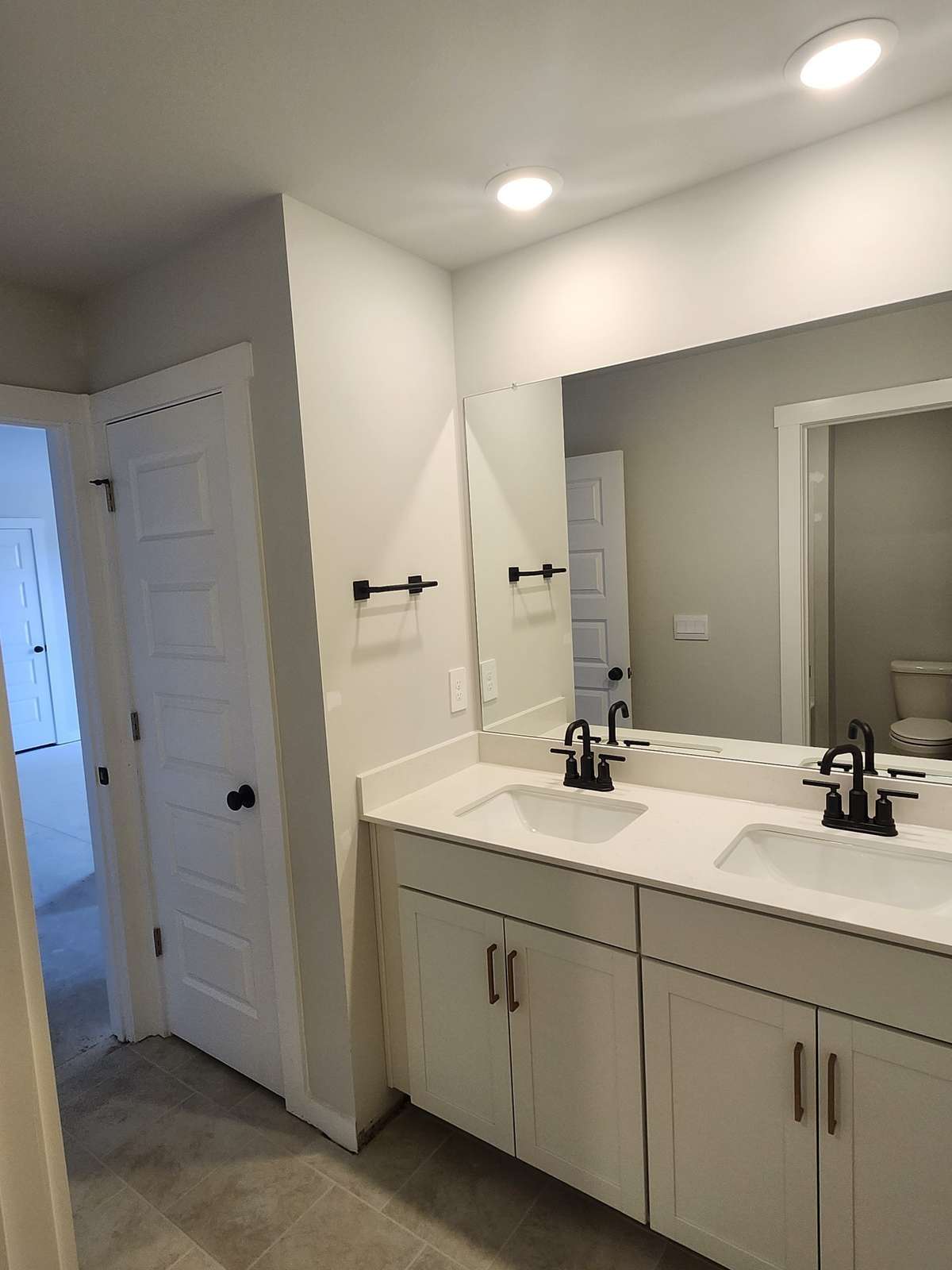 Upstairs hall bathroom