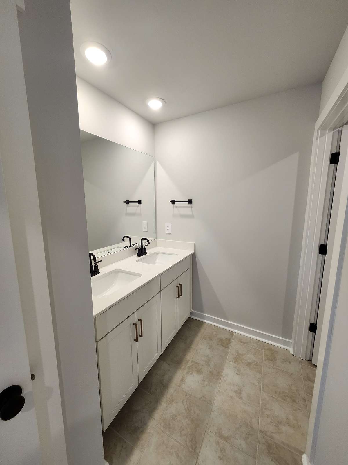 Upstairs hall bathroom