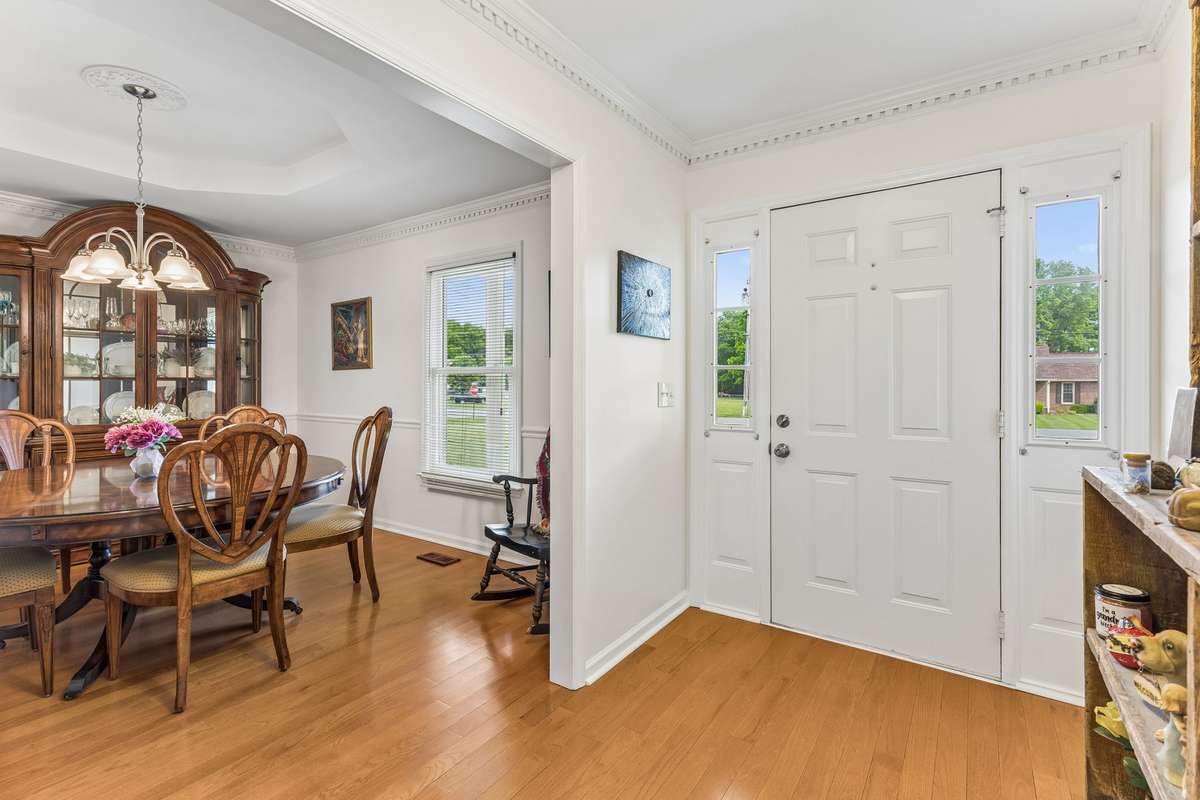 Nice and bright entry and formal dining room. 2104 Red Mile Rd, Murfreesboro, TN 37127