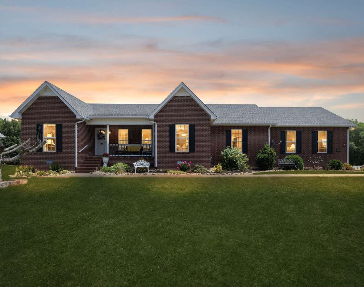 Welcome to 605 Meadowlark Dr in Shelbyville! This beautiful one level home built in 2005 has 3 bedrooms, 2.5 baths, is almost 2,100 sf, with 2 car garage and sits on a .67 acre lot!