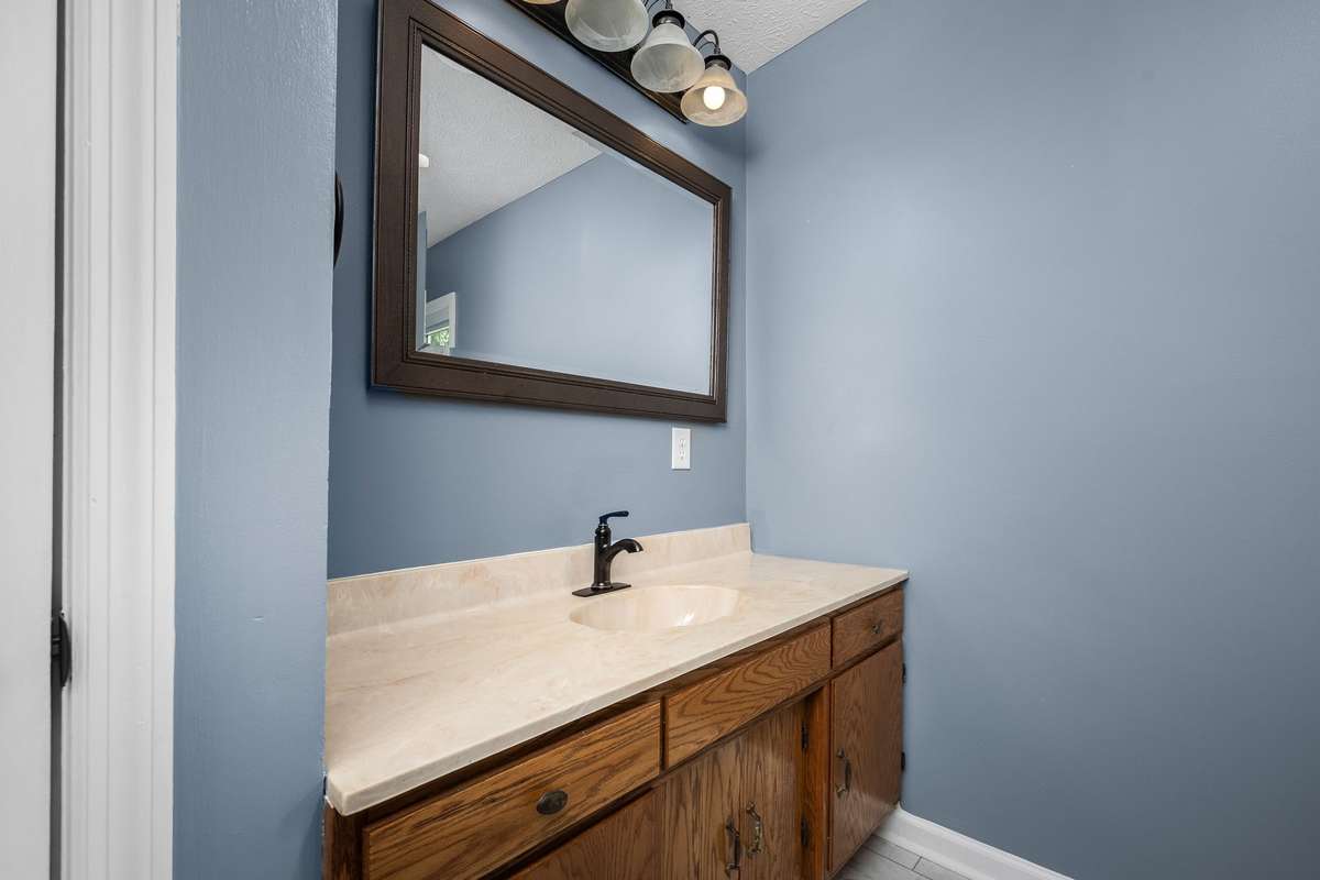 Bathroom 2.