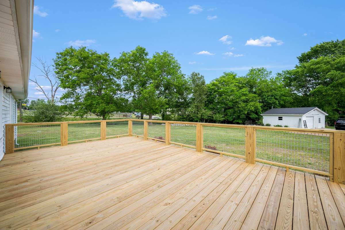 New back deck ready for all your outdoor entertaining.