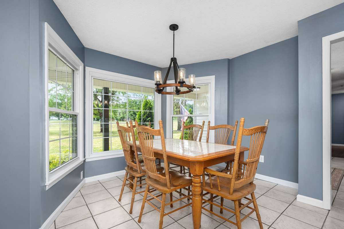 Beautiful breakfast nook area.