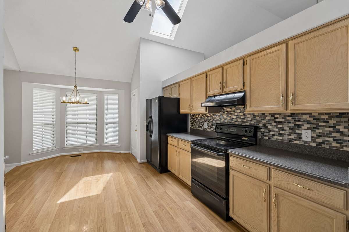 All appliances remain, including refrigerator and washer and dryer