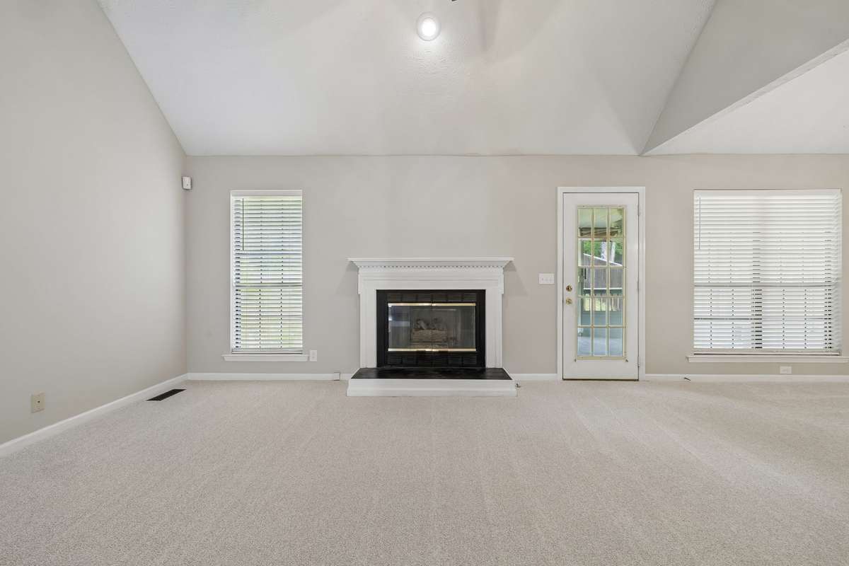 Gas fireplace