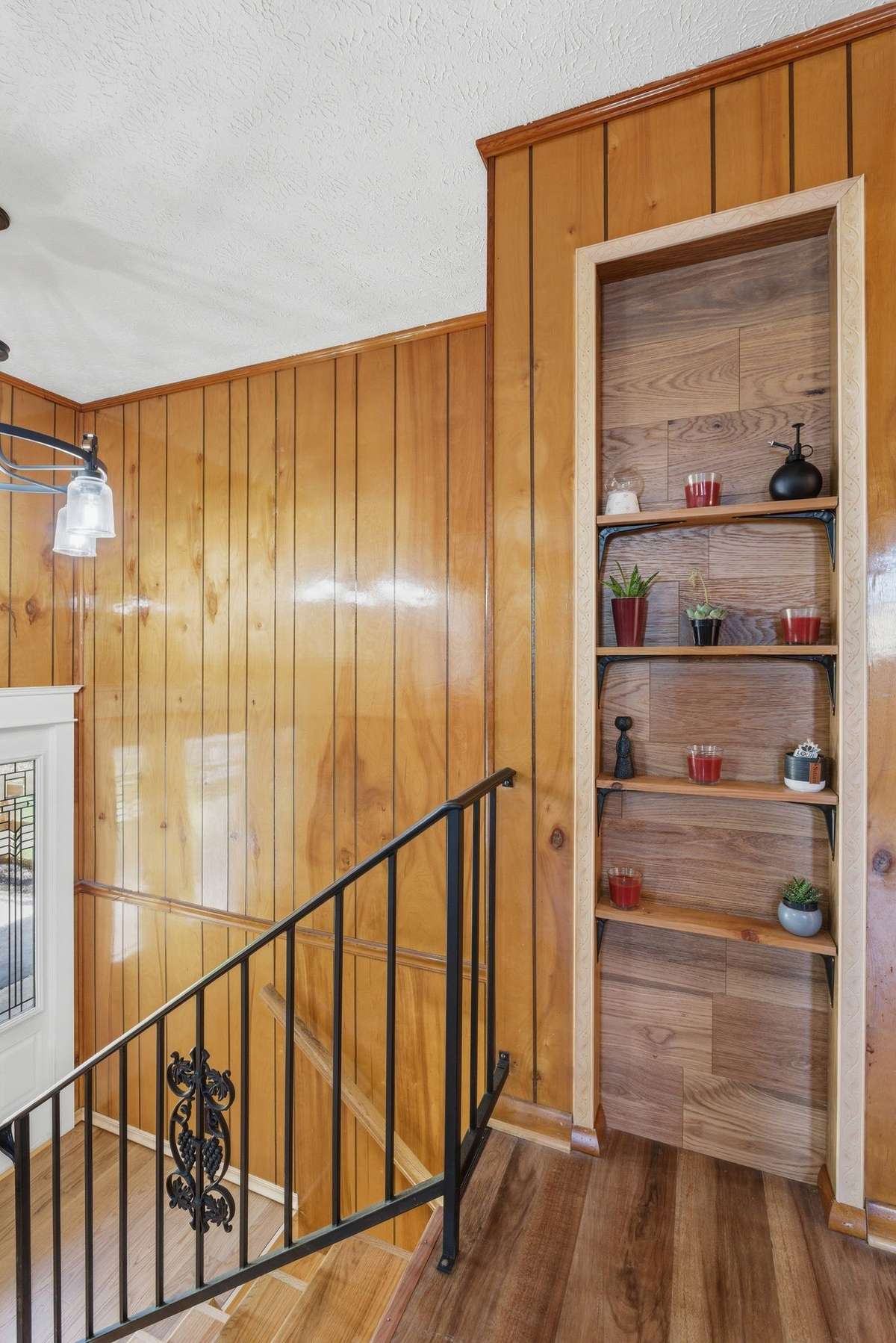 custom built in shelving