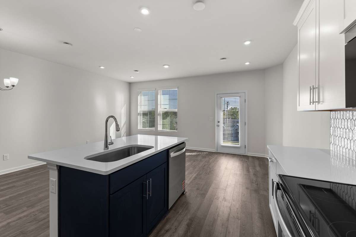 Kitchen(Stock Photos of Similar Model)
