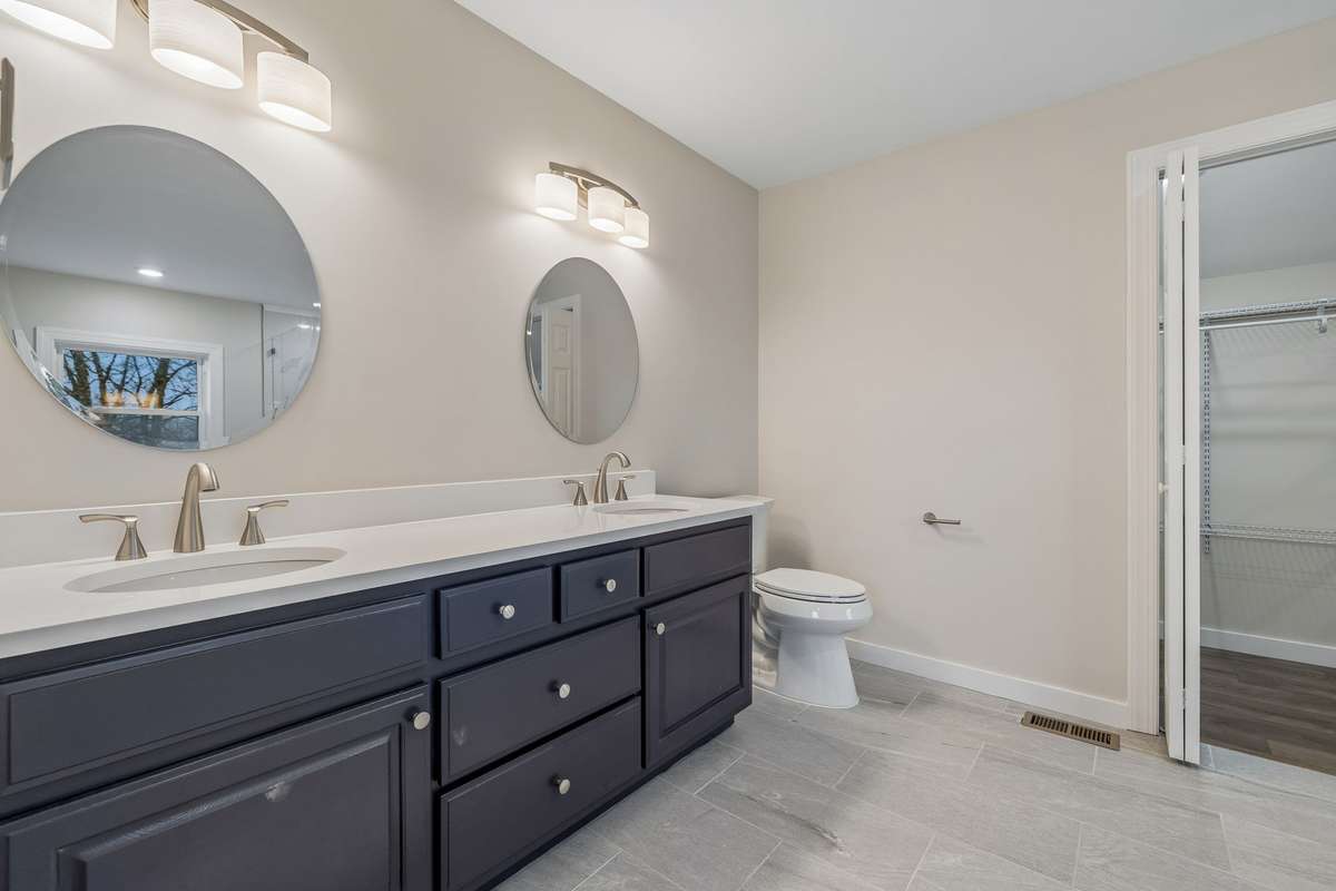 Master Full Bathroom