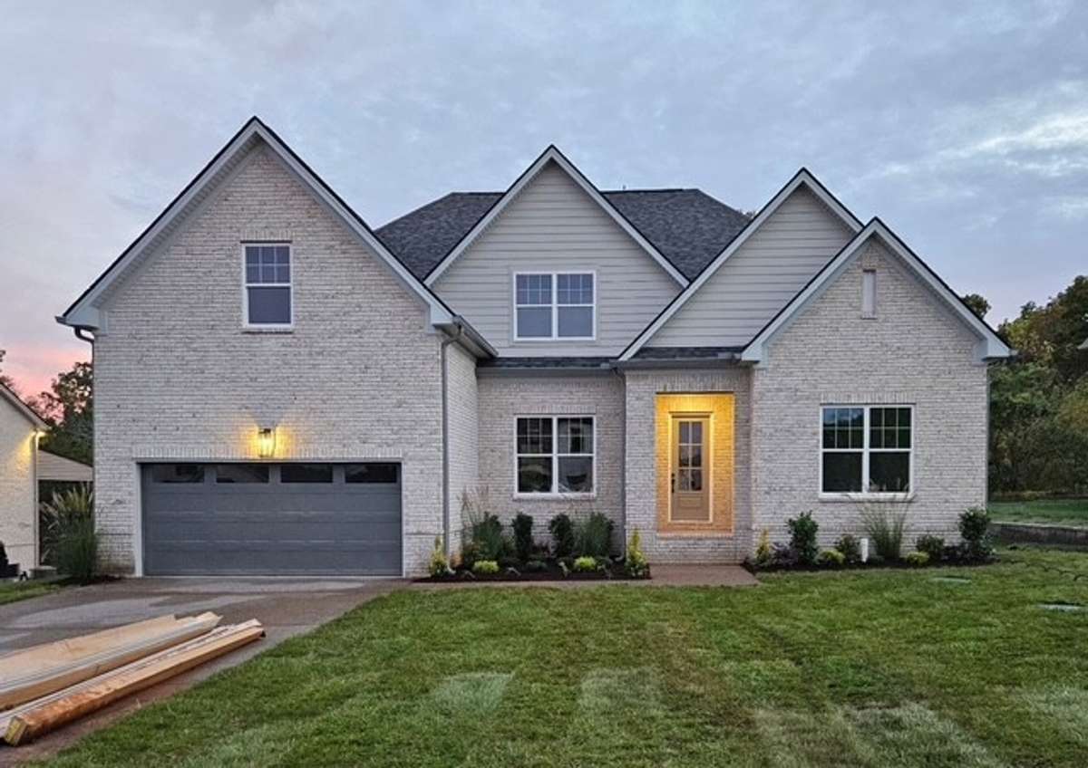 Example of the builder's work on other homes in Saddle Ridge and of the design features and finishes available.