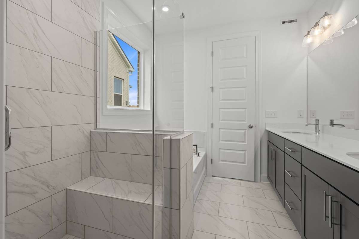 Primary En Suite