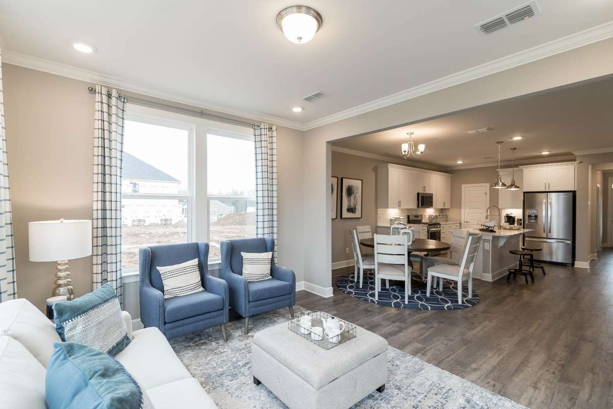 *Photos are of a model home of a similar floorplan. Actual colors, structural selections, and finishes may vary.