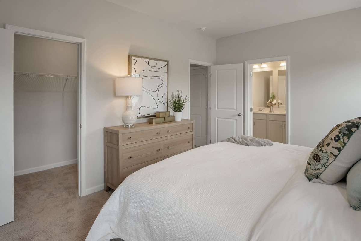 ALL PICS ARE OF THE SAME FLOOR PLAN, BUT NOT THE ACTUAL UNIT.
