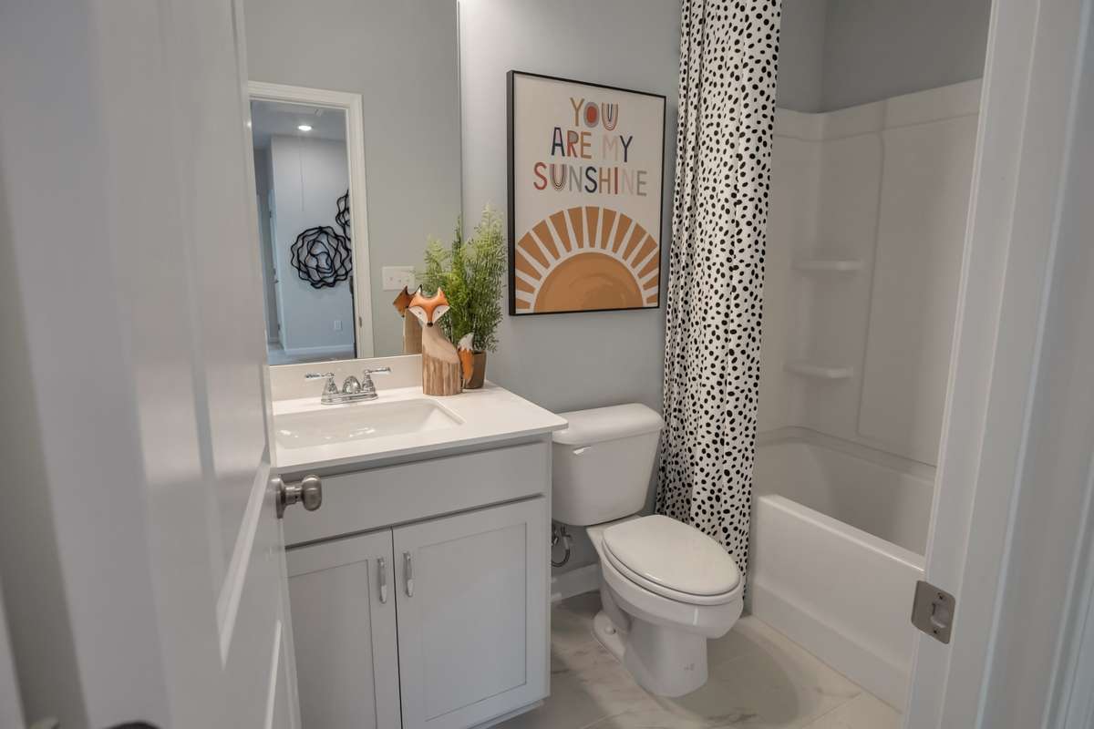 ALL PICS ARE OF THE SAME FLOOR PLAN, BUT NOT THE ACTUAL UNIT.