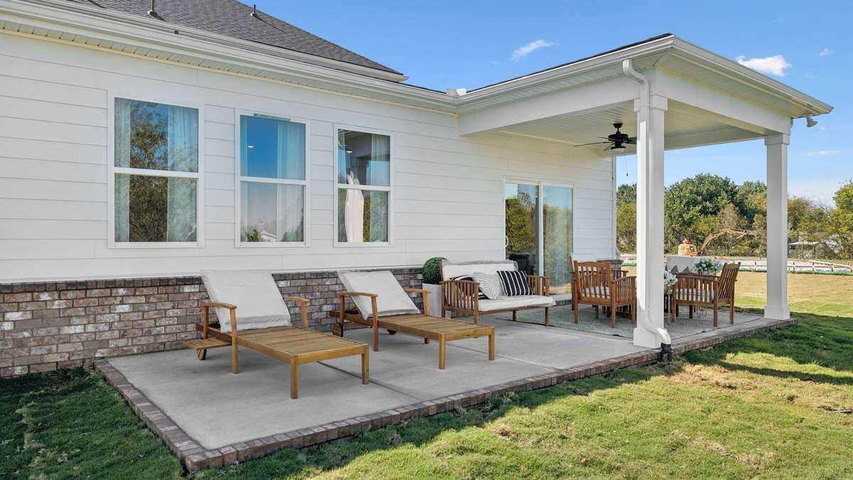 Images of a Milford floor plan.  Some features/options may vary...