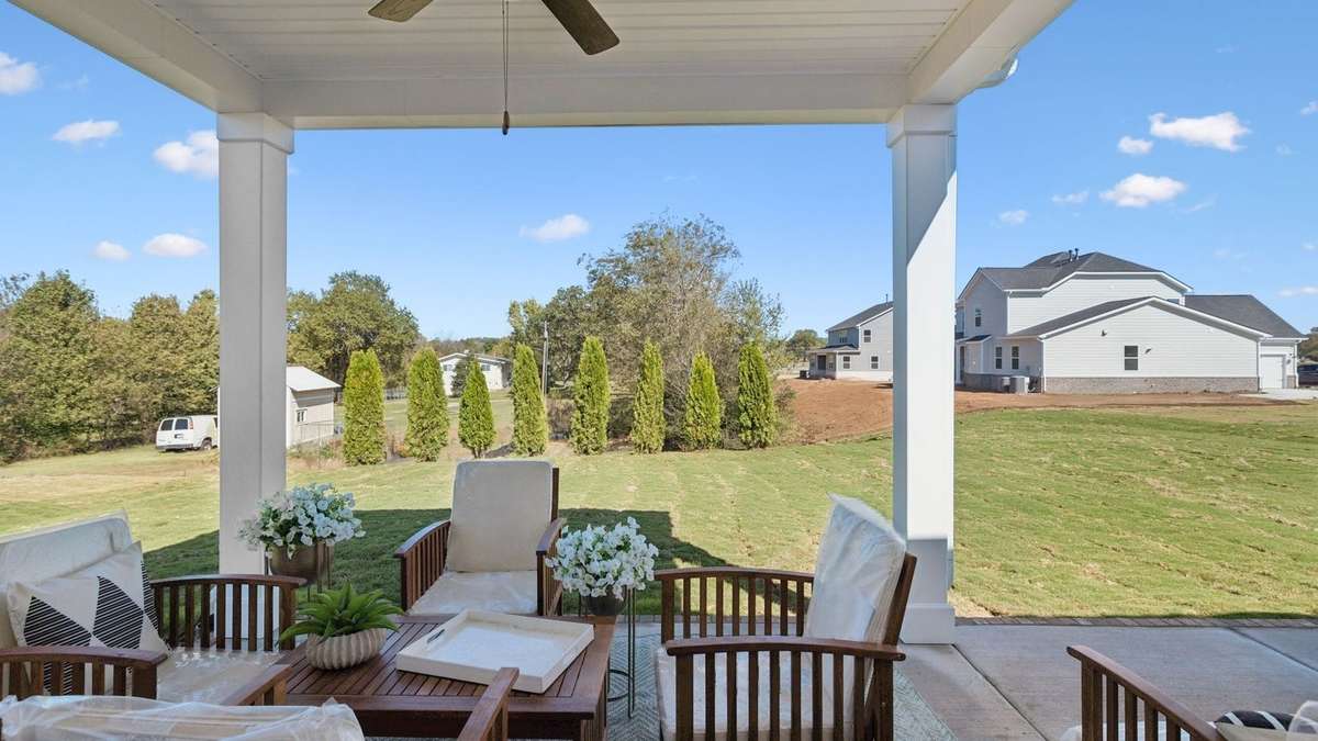 Images of a Milford floor plan.  Some features/options may vary...
