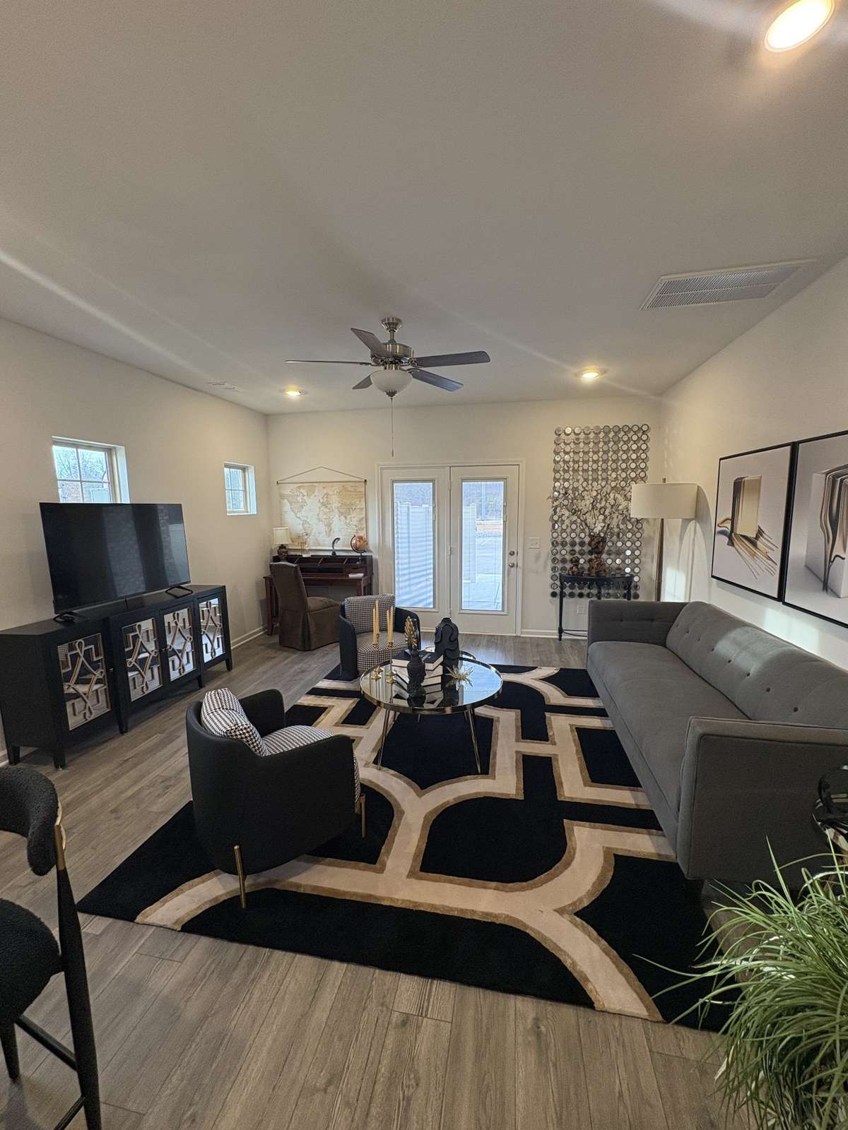 Photo is of the model home to show what the completed floor plan looks like. Selections and Options may vary.