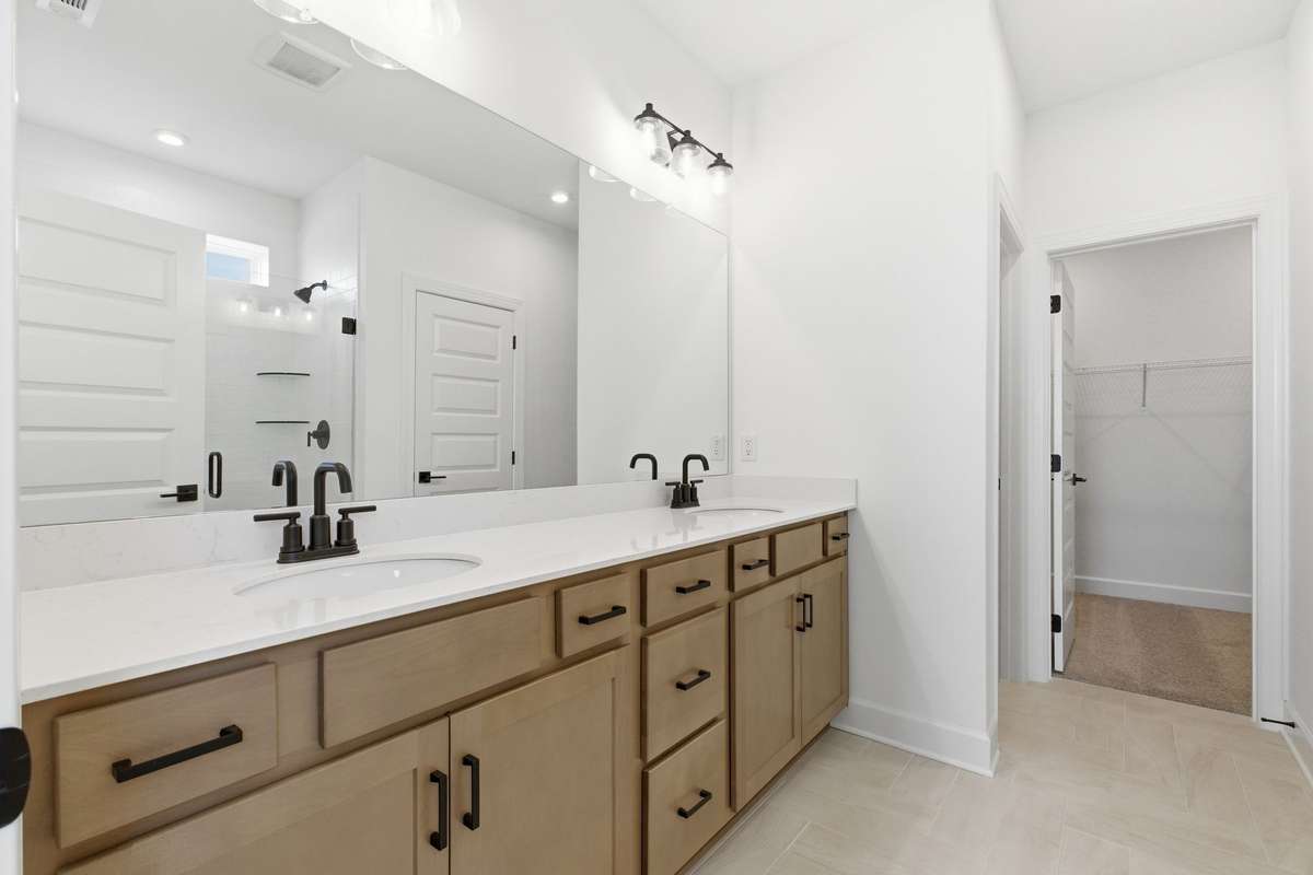 Primary En Suite!