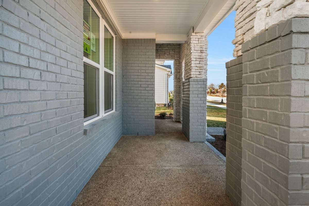 Full front porch!