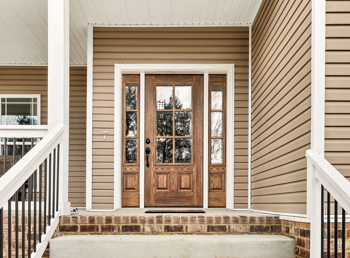 Covered Front porch perfect for a few rocking chairs or swing!