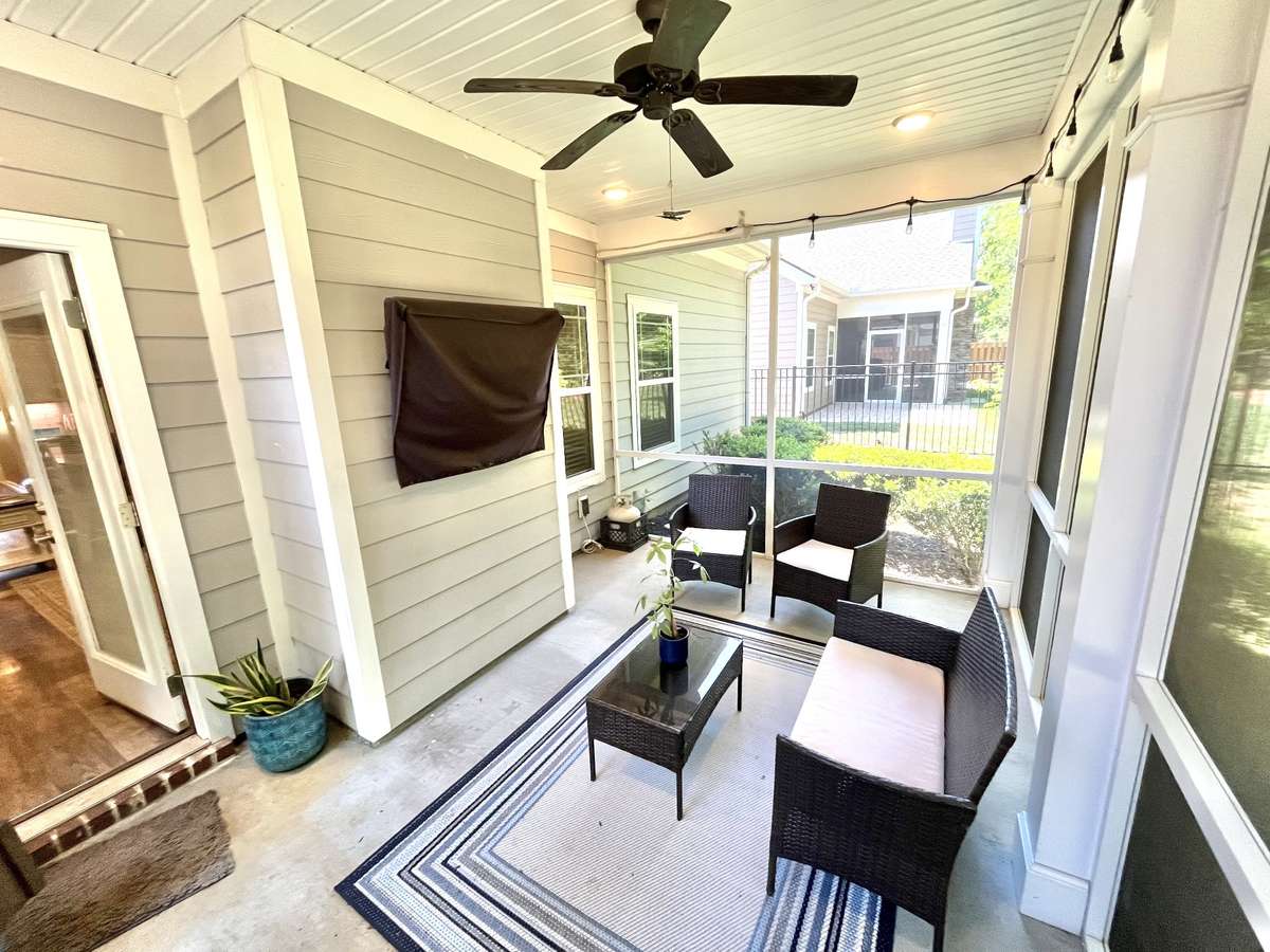 A quiet get away in you outdoor room