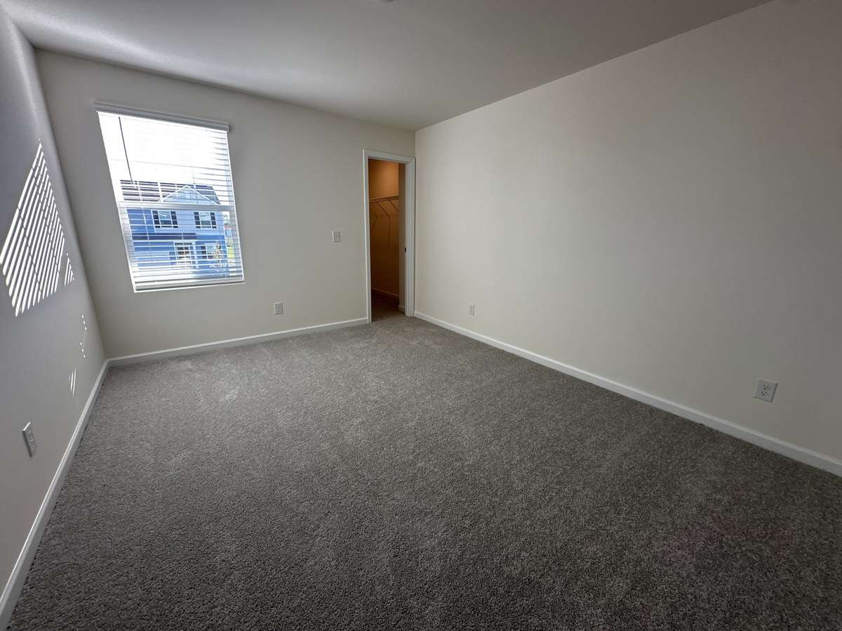 4th guest bedroom