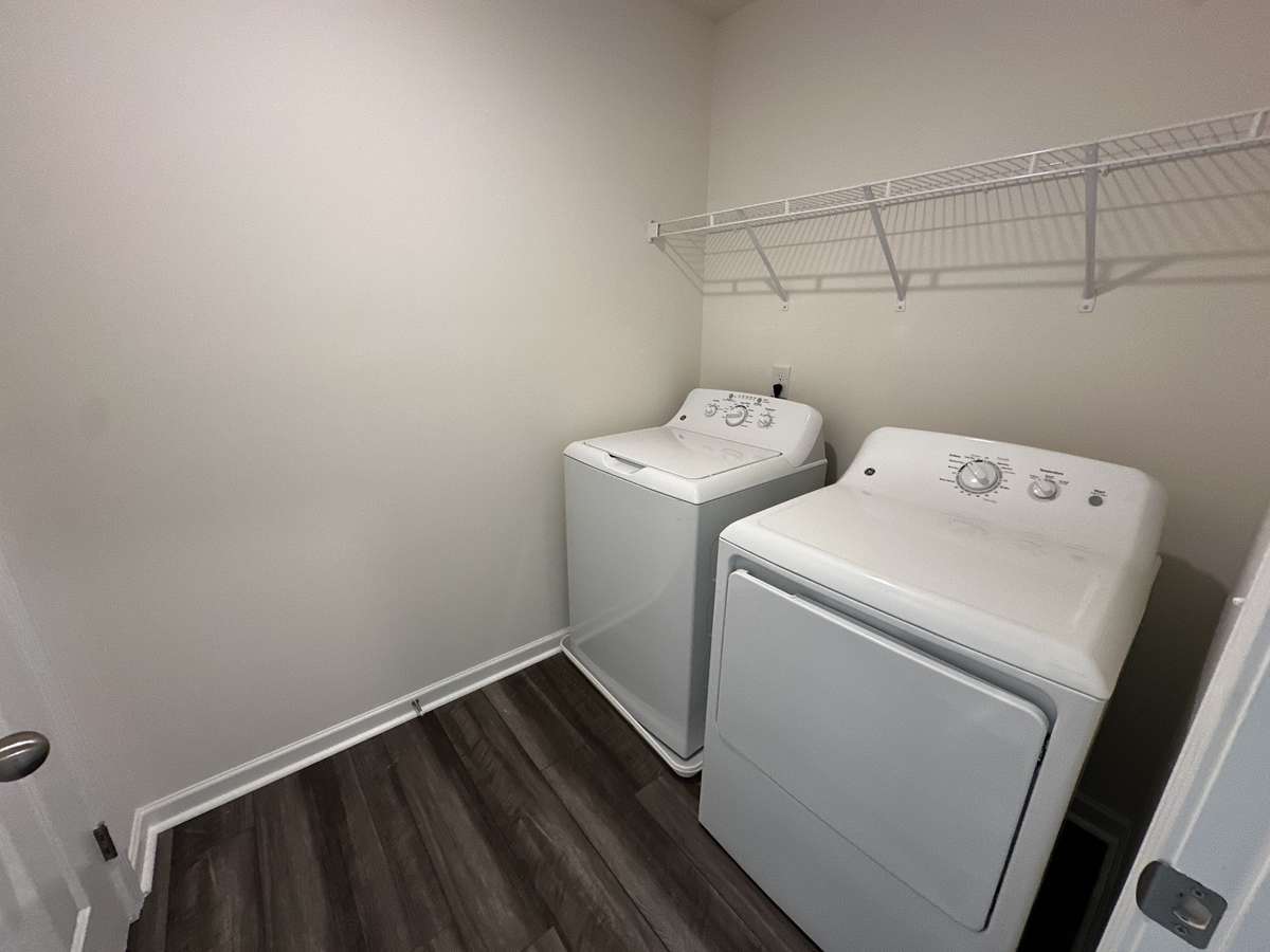 Walk in laundry room