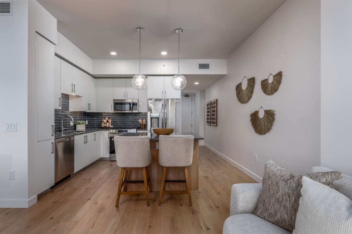 Same floorplan, floor 23