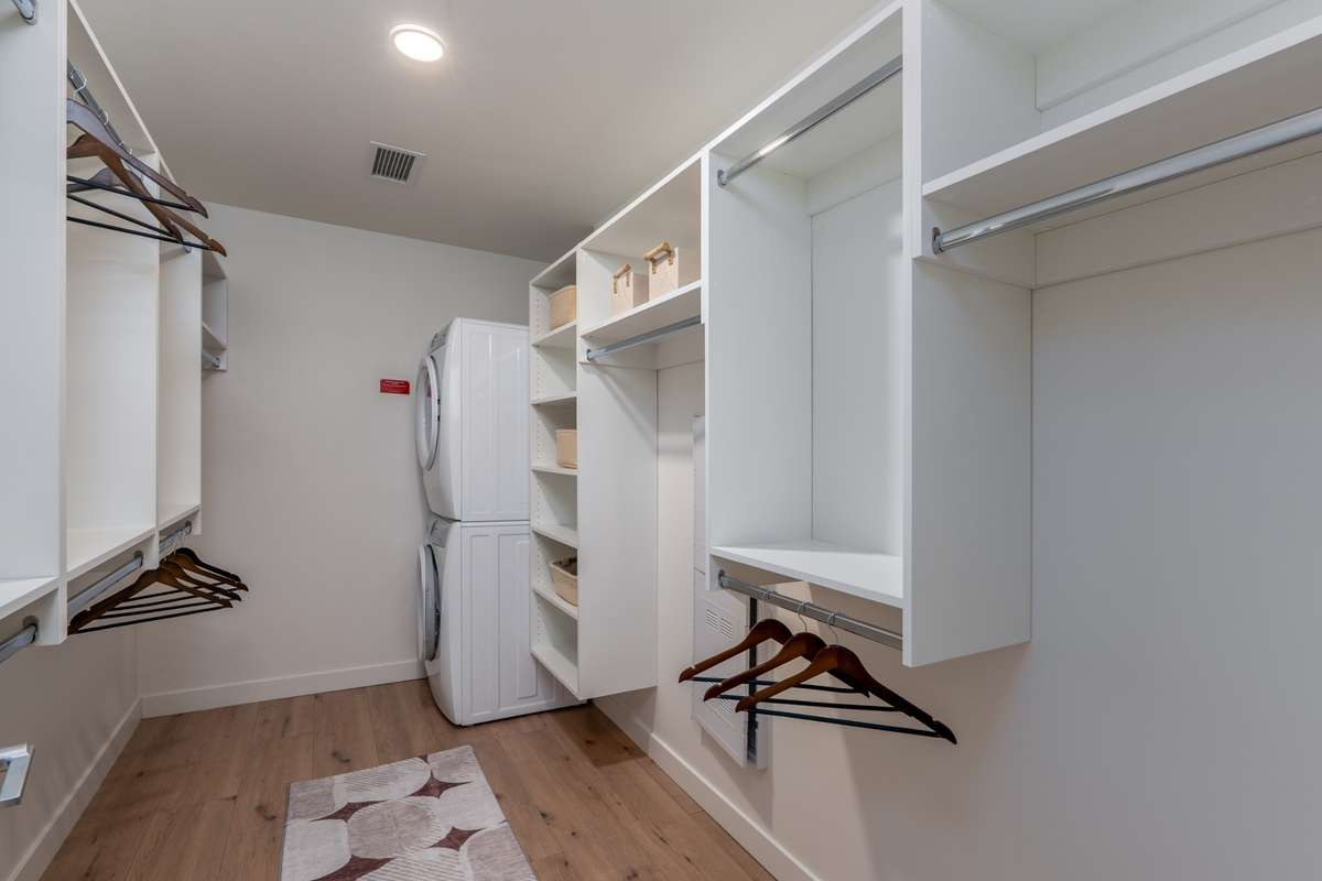 Same floorplan, floor 23