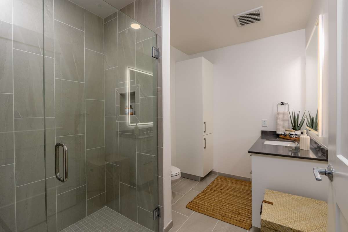 Same floorplan, floor 23