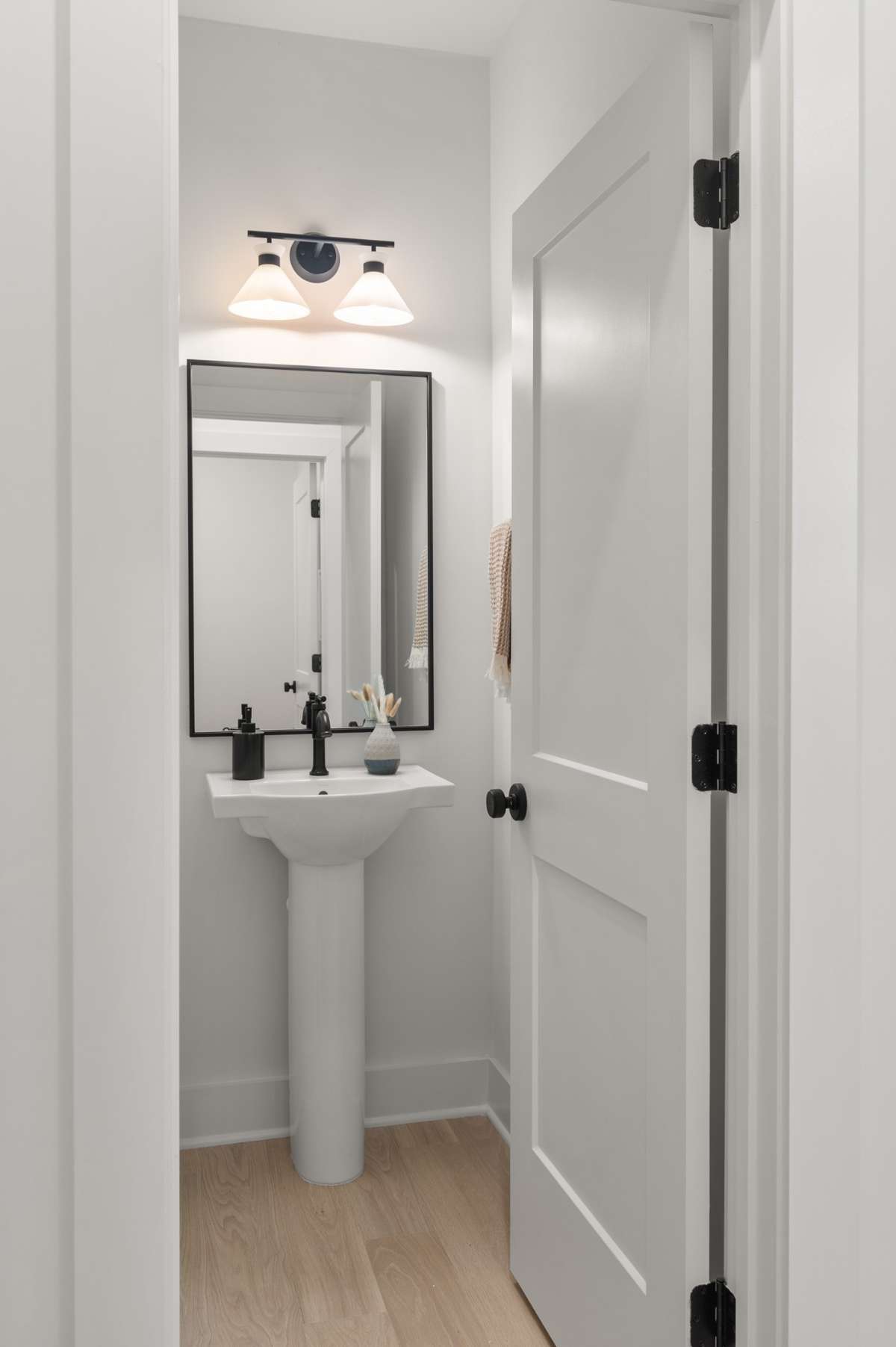 ***Please note images of model home include finishes that are not included in the list price.