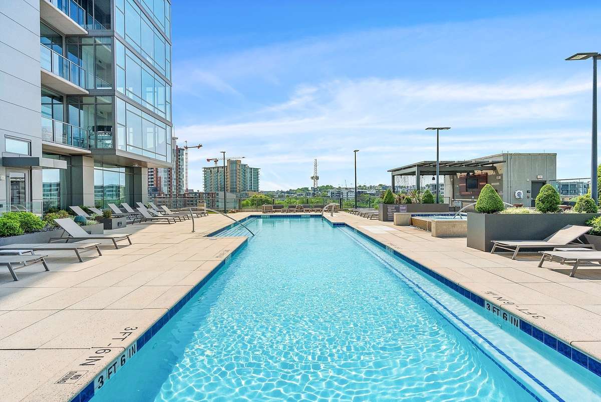 Gorgeous salt-water heated pool