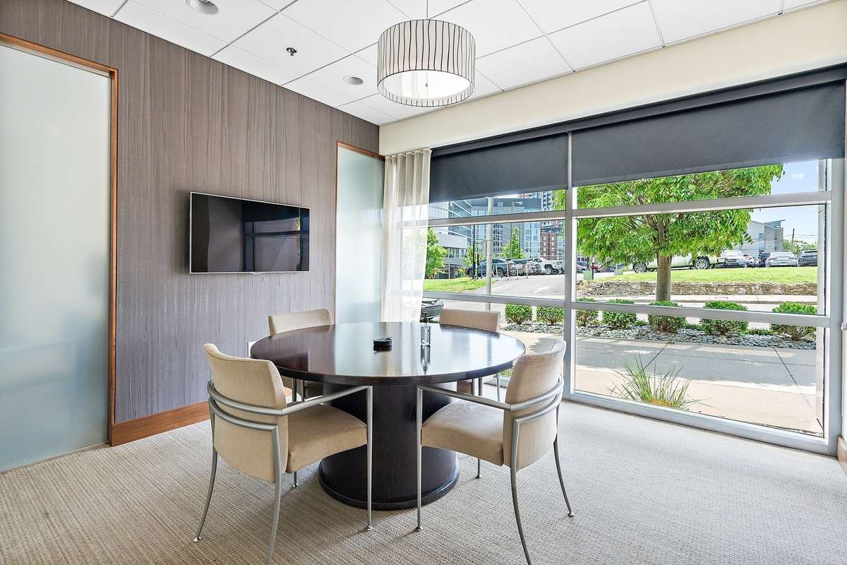 Options for seating, dining, working