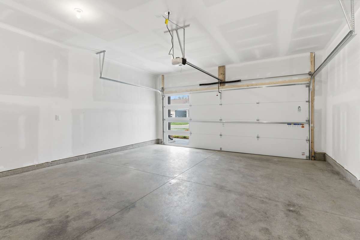 Photo of a previously built plan so finishes will vary. Visit the model for specifics.