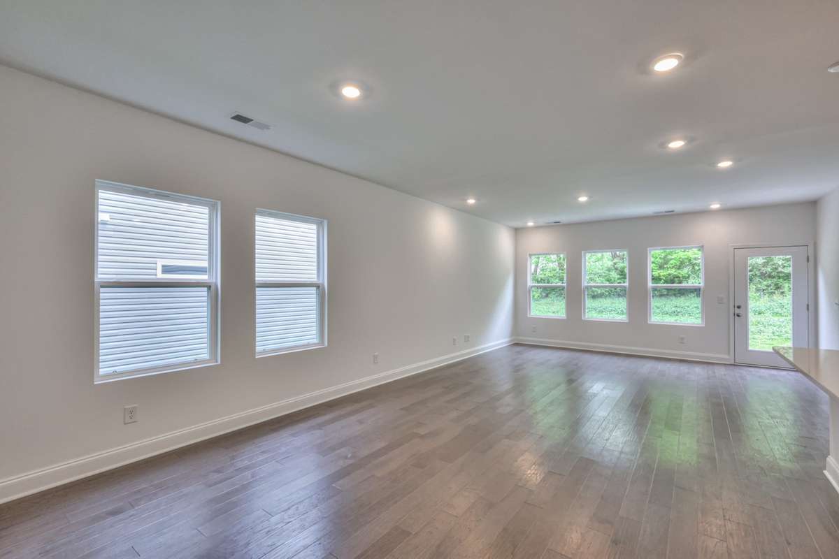 This photo is a sample of the Sutherland floorplan.  Options and exterior will vary depending on customer selections and preferences.