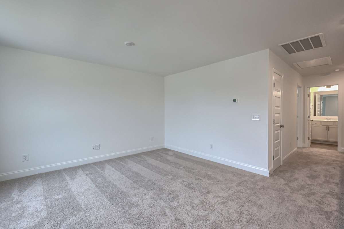 This photo is a sample of the Sutherland floorplan.  Options and exterior will vary depending on customer selections and preferences.