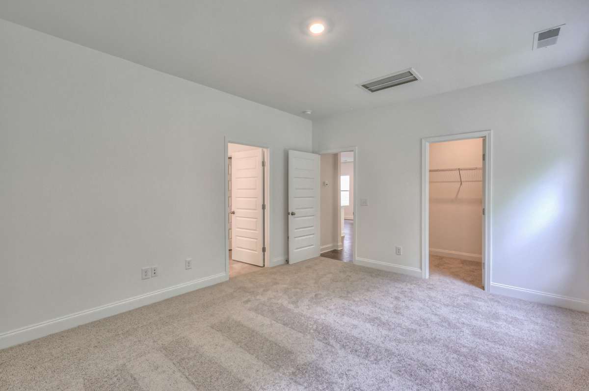This photo is a sample of the Sutherland floorplan.  Options and exterior will vary depending on customer selections and preferences.