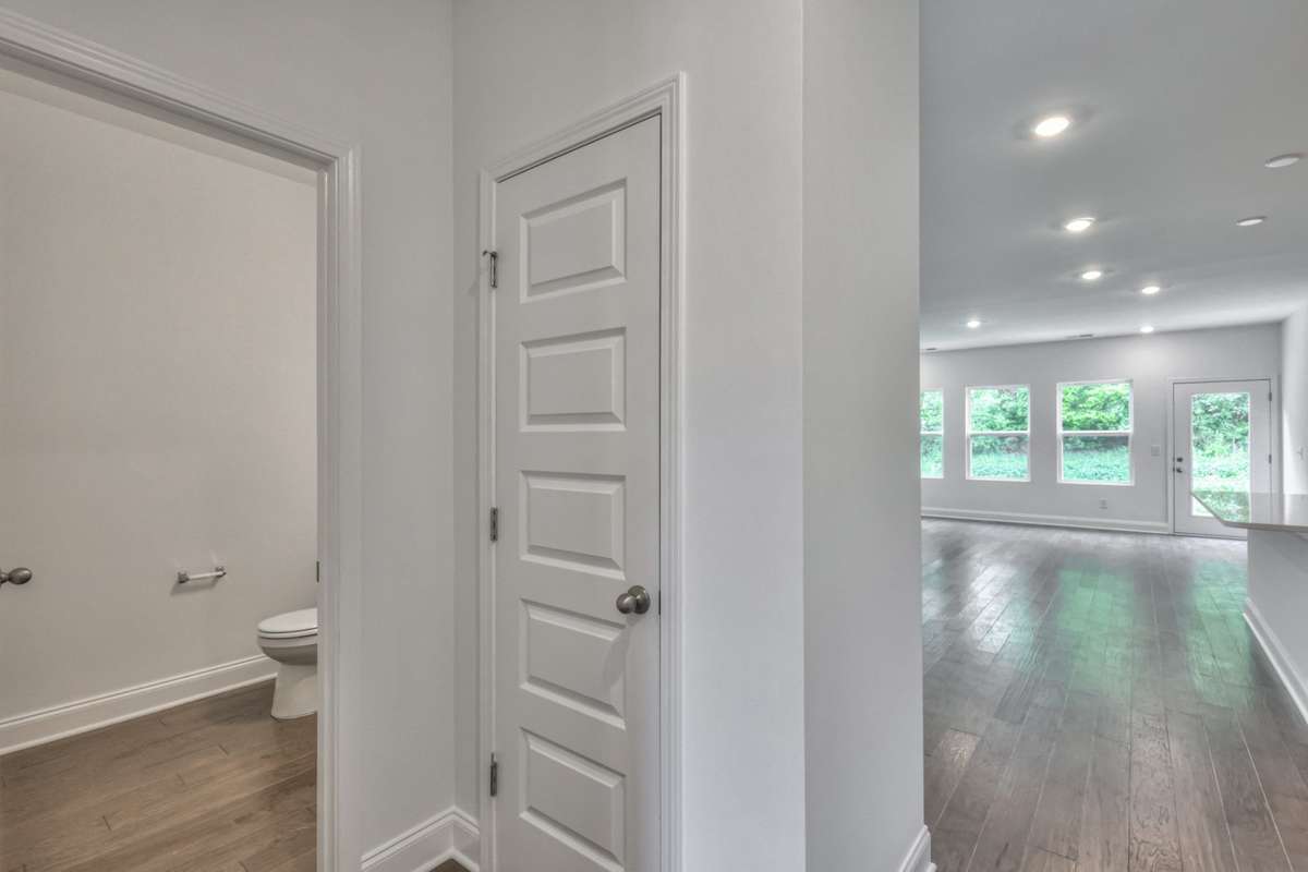 This photo is a sample of the Sutherland floorplan.  Options and exterior will vary depending on customer selections and preferences.