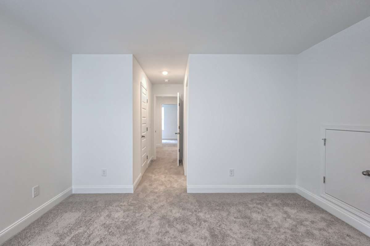 This photo is a sample of the Sutherland floorplan.  Options and exterior will vary depending on customer selections and preferences.