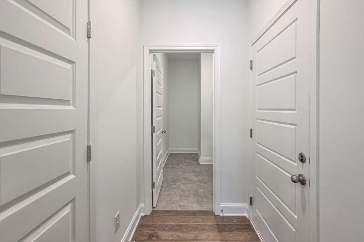 This photo is a sample of the Sutherland floorplan.  Options and exterior will vary depending on customer selections and preferences.