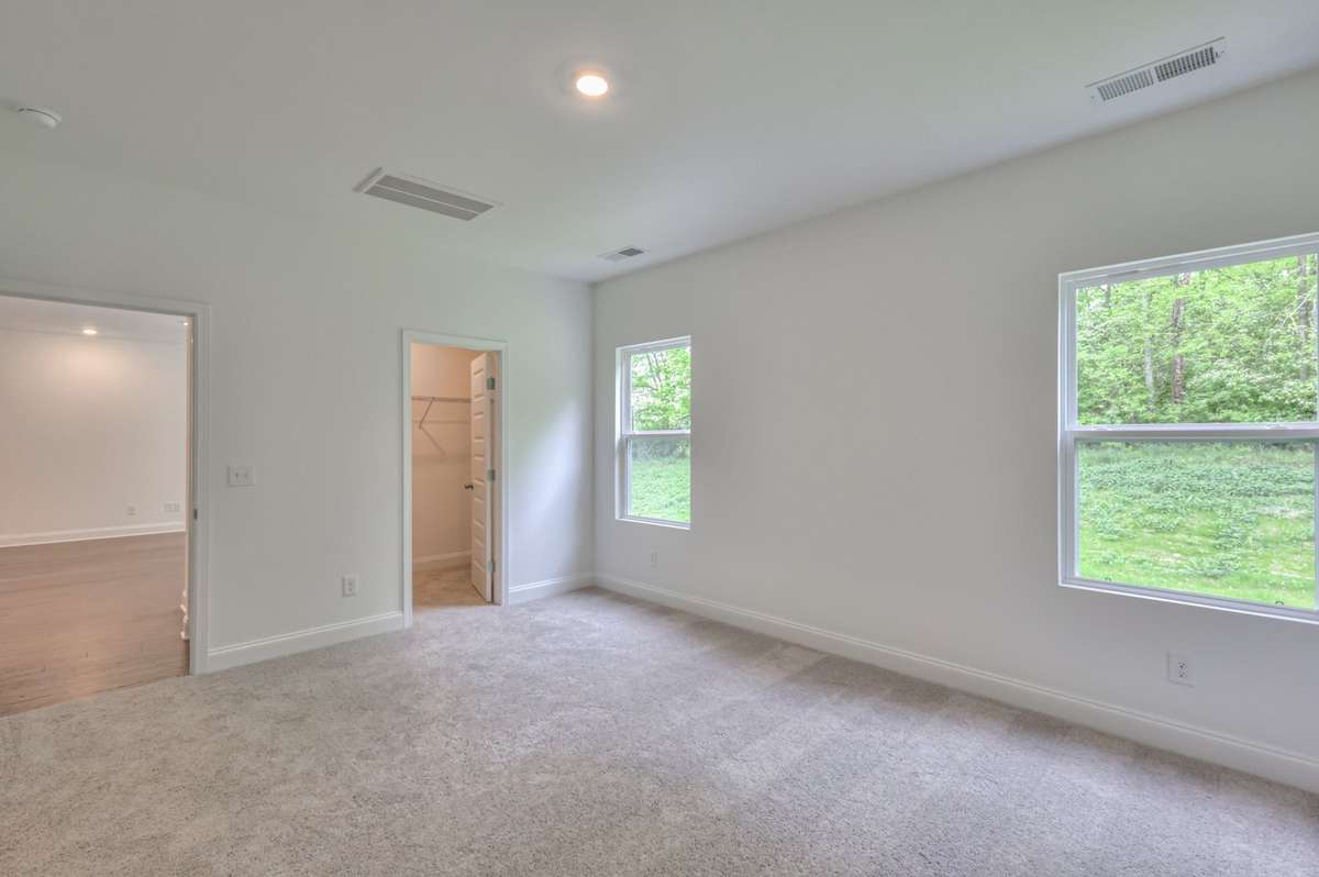 This photo is a sample of the Sutherland floorplan.  Options and exterior will vary depending on customer selections and preferences.