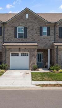 Welcome to 544 Medwyk Dr!