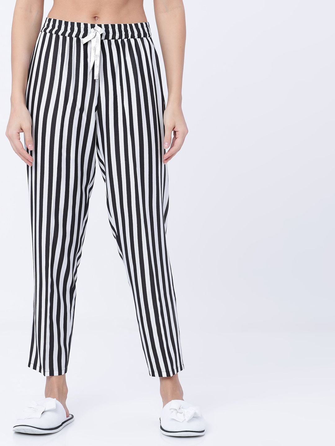 Flipkart - Tokyo Talkies Women Black & White Striped Sustainable Lounge Pants