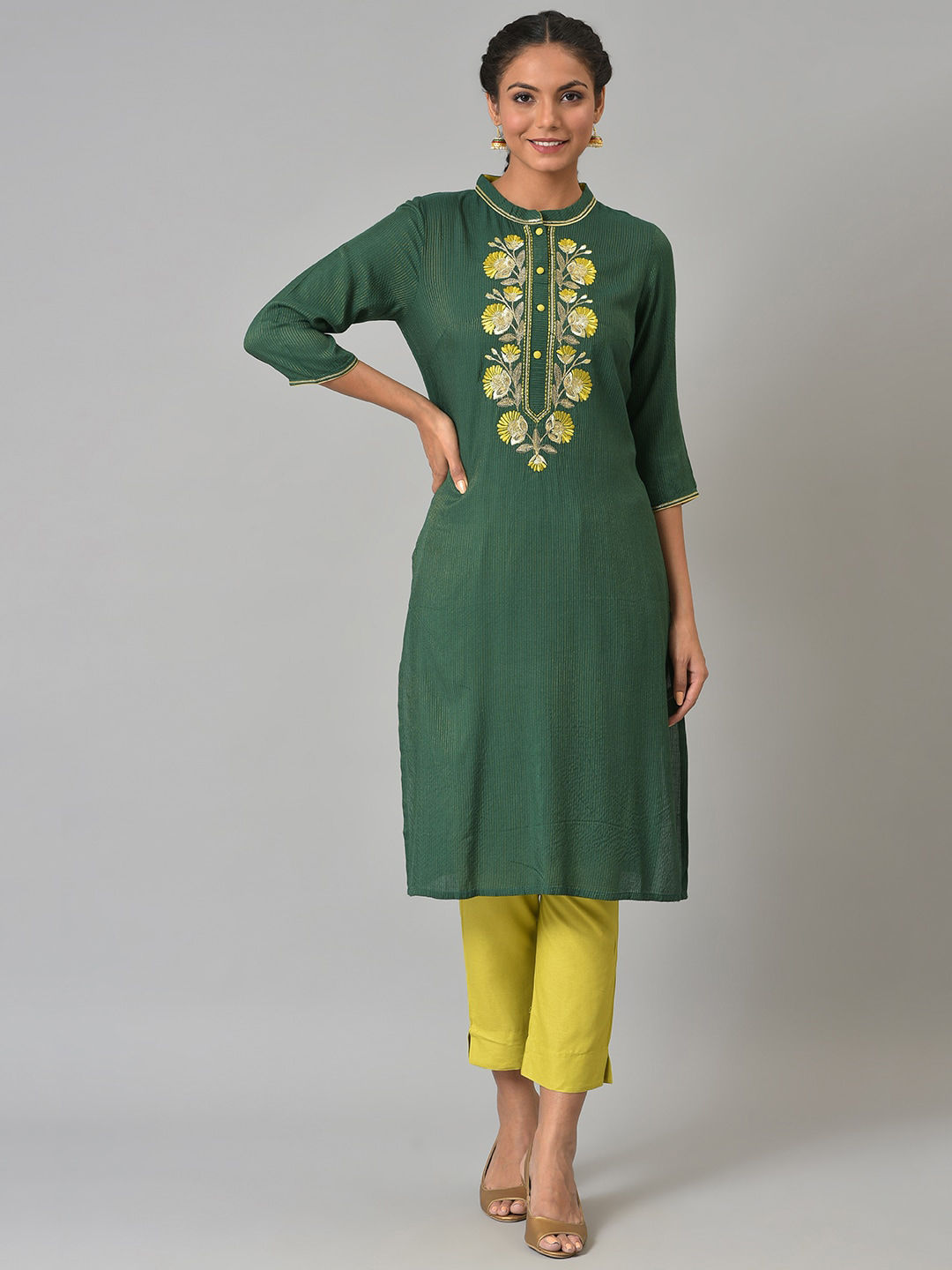 NykaaFashion - AURELIA Women Green Floral Embroidered Kurta with Trousers Price